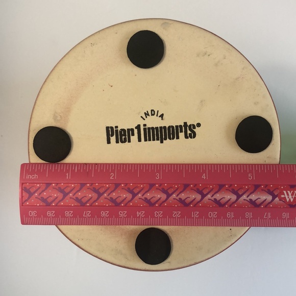 Pier 1 Made In India Red Speckled Ribbed Vase - Picture 8 of 8